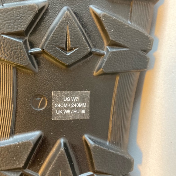 Unbranded Black Suede 100% Shearling Wool Lining Rubber Outsole Boots size 7 - Picture 12 of 14